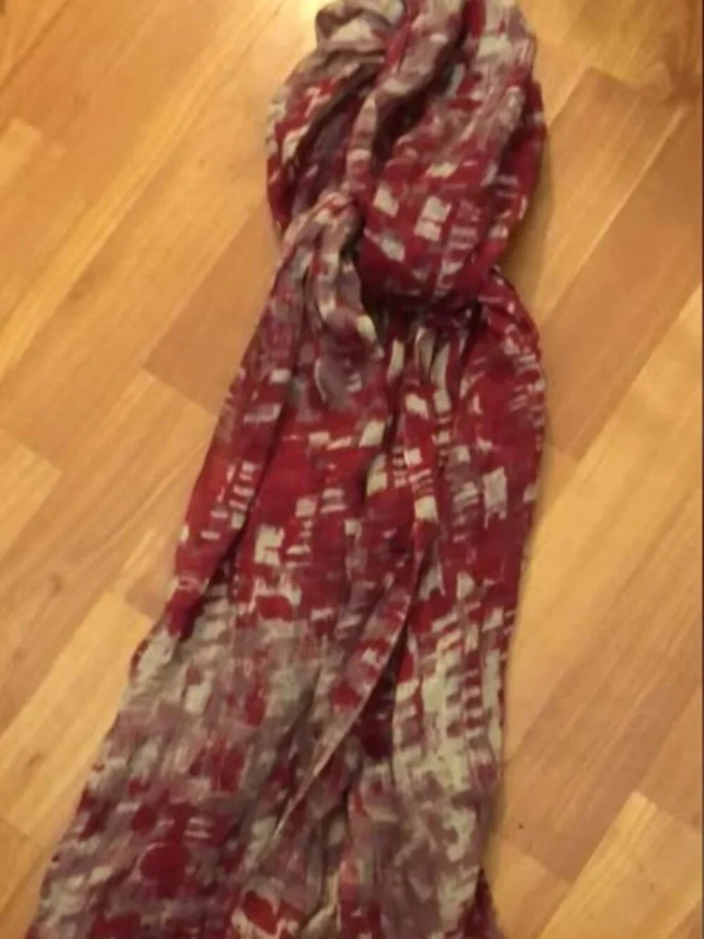Vera Wang Scarf Red Cream